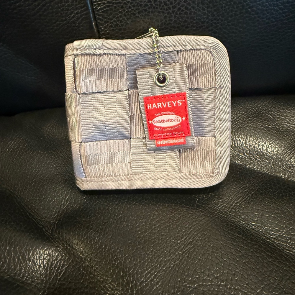 Harveys silver original woven square wallet